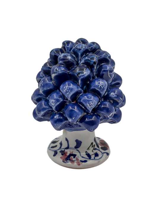Pigna in Ceramica Blu con Base Decorata – Altezza 10 cm